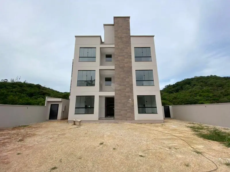 Foto 1 de Apartamento com 2 Quartos para alugar, 58m² em Águas Claras, Brusque