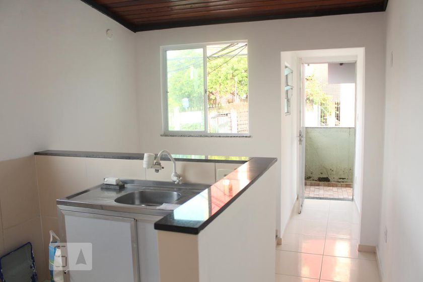 Foto 1 de Apartamento com 2 Quartos para alugar, 32m² em Pechincha, Rio de Janeiro