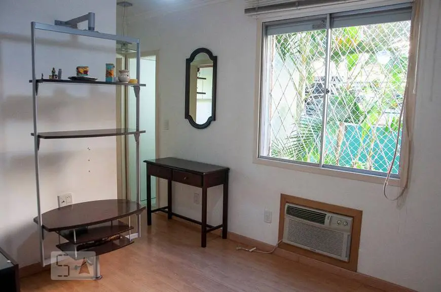 Foto 1 de Apartamento com 2 Quartos para alugar, 54m² em Santo Antônio, Porto Alegre