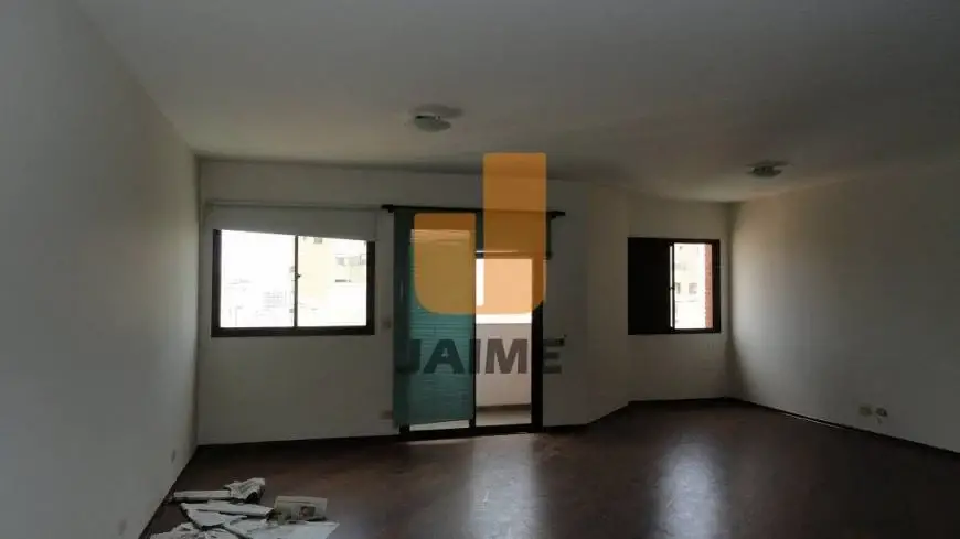 Foto 1 de Apartamento com 3 Quartos para alugar, 160m² em Sumaré, São Paulo