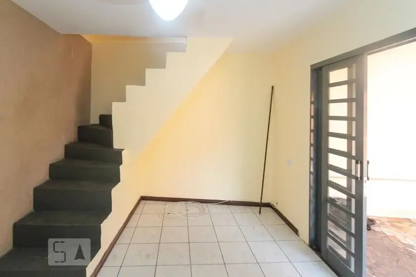 Foto 3 de Casa com 2 Quartos para alugar, 50m² em Vila Alpina, São Paulo