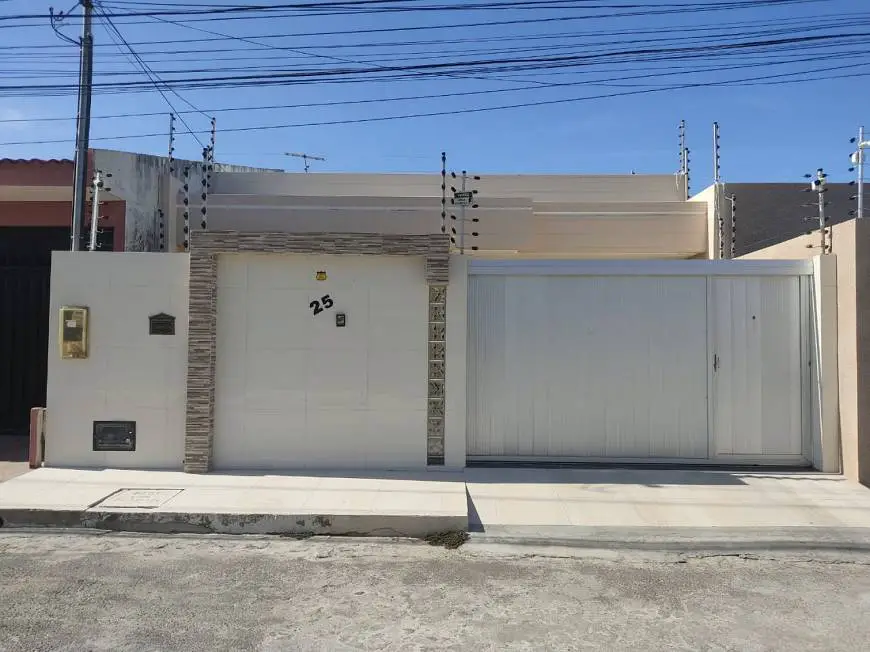 Foto 1 de Casa com 3 Quartos à venda, 160m² em Aeroporto, Aracaju