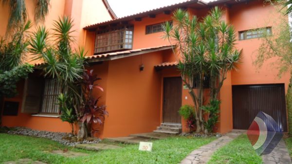 Foto 1 de Casa com 3 Quartos para alugar, 250m² em Ipanema, Porto Alegre
