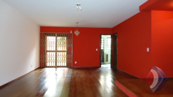 Foto 2 de Casa com 3 Quartos para alugar, 250m² em Ipanema, Porto Alegre