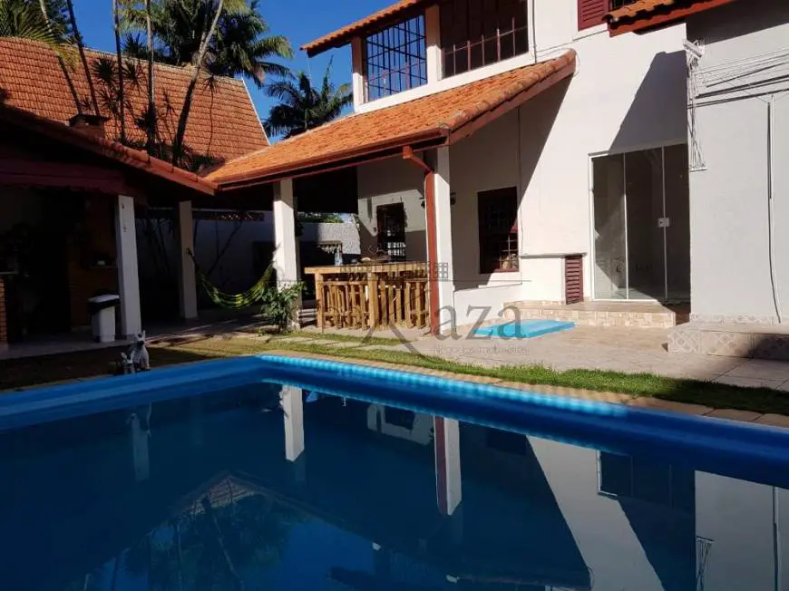 Foto 1 de Casa com 3 Quartos para alugar, 280m² em Jardim das Indústrias, São José dos Campos
