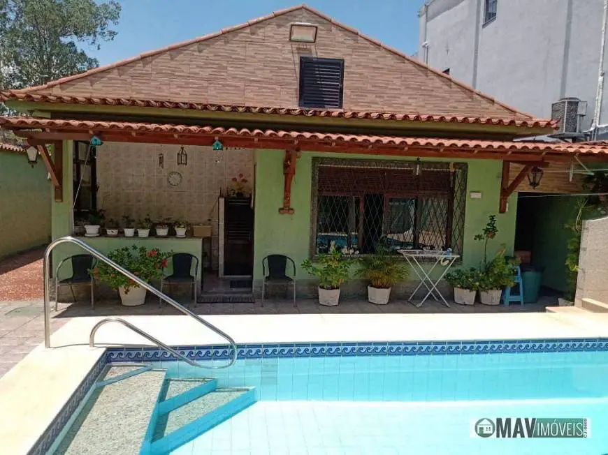 Foto 1 de Casa com 3 Quartos à venda, 312m² em  Vila Valqueire, Rio de Janeiro