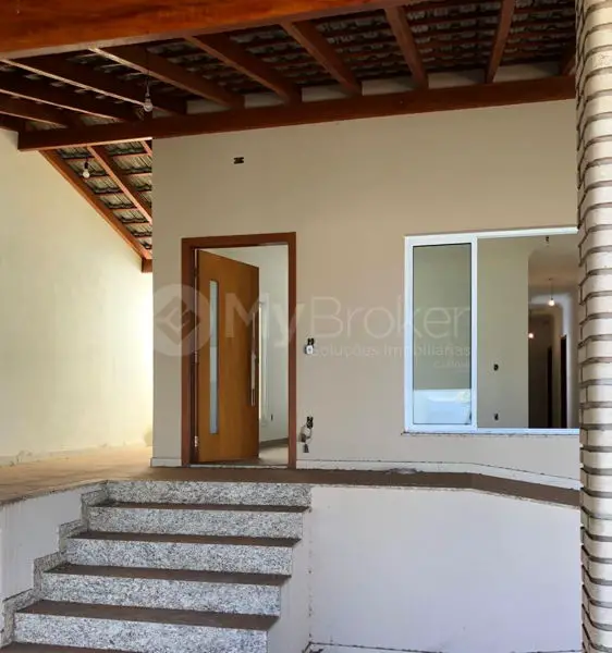 Foto 2 de Casa com 4 Quartos à venda, 264m² em Saraiva, Uberlândia
