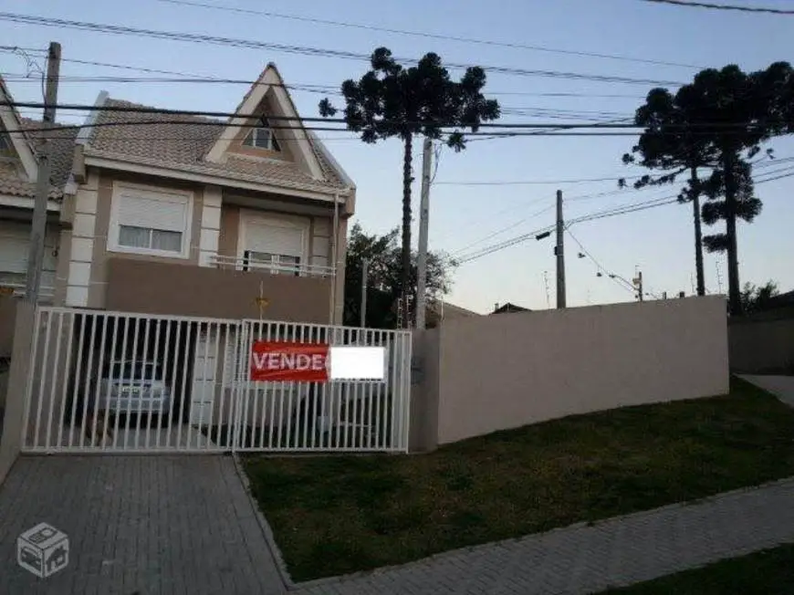 Foto 1 de Sobrado com 3 Quartos à venda, 132m² em Barreirinha, Curitiba