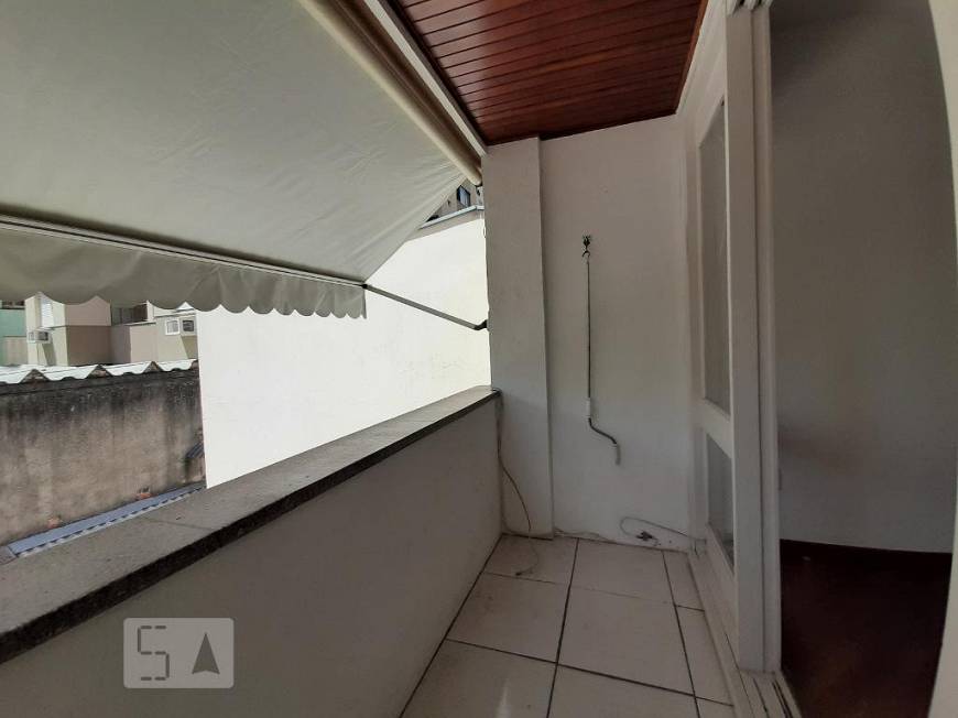 Foto 4 de Apartamento com 1 Quarto para alugar, 47m² em Centro Histórico, Porto Alegre
