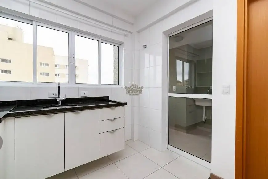 Foto 3 de Apartamento com 1 Quarto para alugar, 32m² em Portão, Curitiba