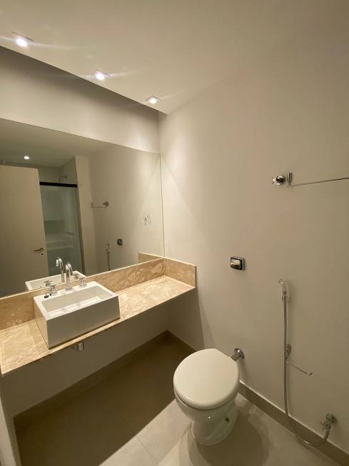 Foto 4 de Apartamento com 2 Quartos para alugar, 98m² em Lagoa, Rio de Janeiro