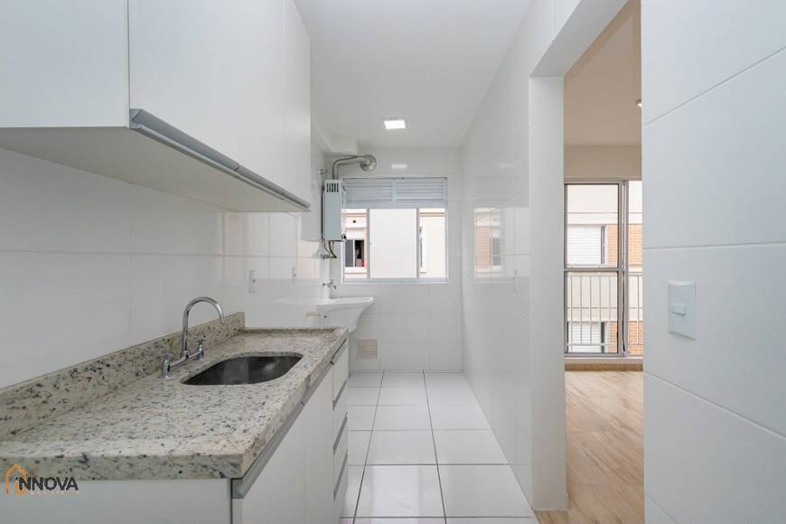 Foto 3 de Apartamento com 2 Quartos para alugar, 50m² em Xaxim, Curitiba