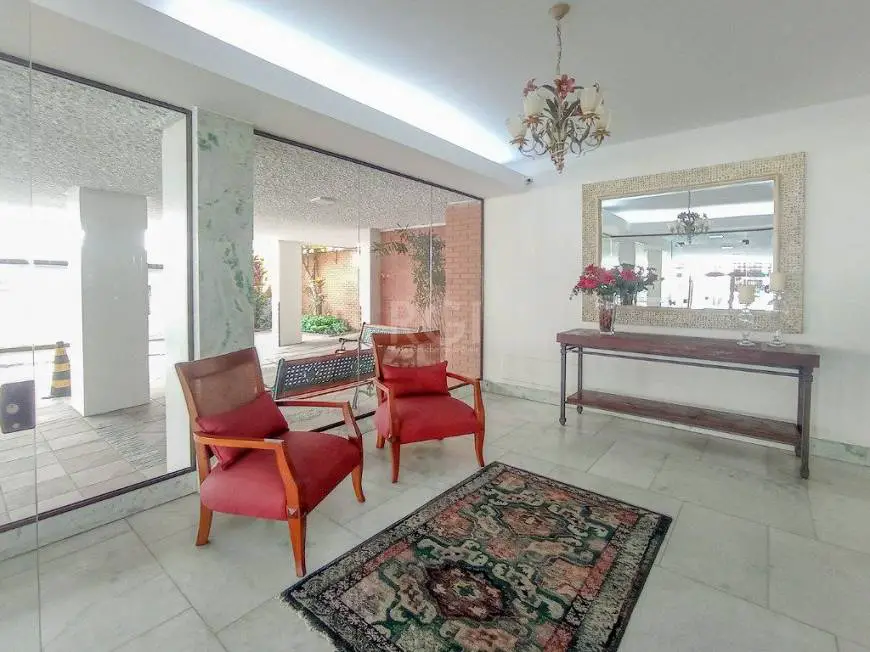 Foto 1 de Apartamento com 3 Quartos para alugar, 140m² em Moinhos de Vento, Porto Alegre