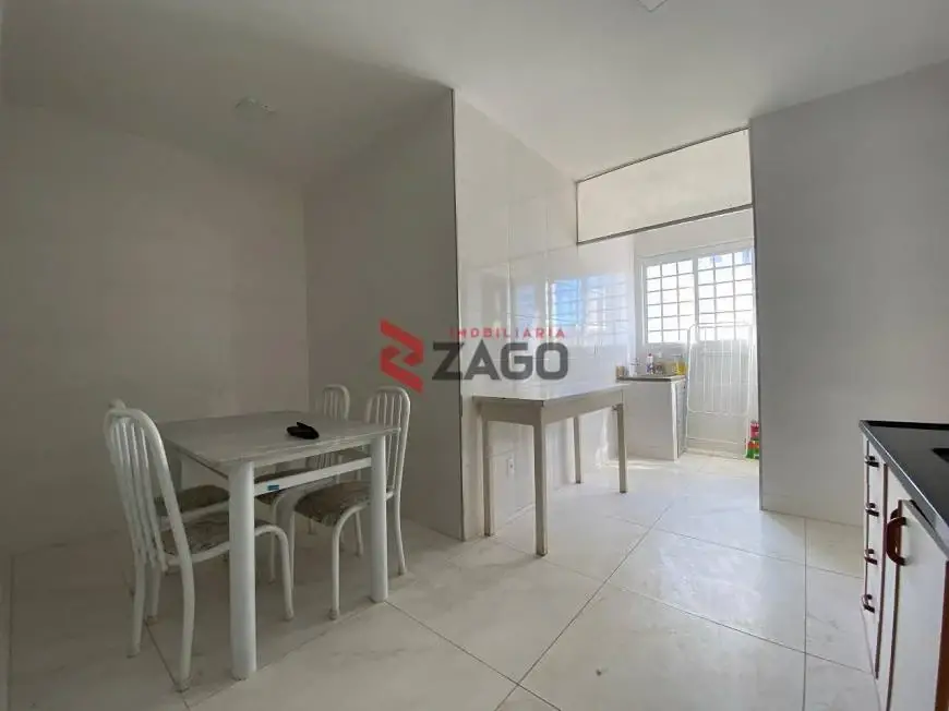 Foto 3 de Apartamento com 3 Quartos para alugar, 141m² em São Sebastião, Uberaba