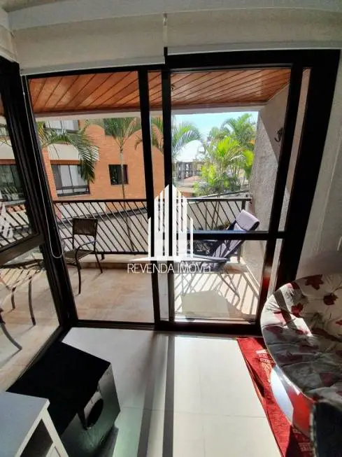 Foto 2 de Apartamento com 4 Quartos à venda, 135m² em Vila Mariana, São Paulo