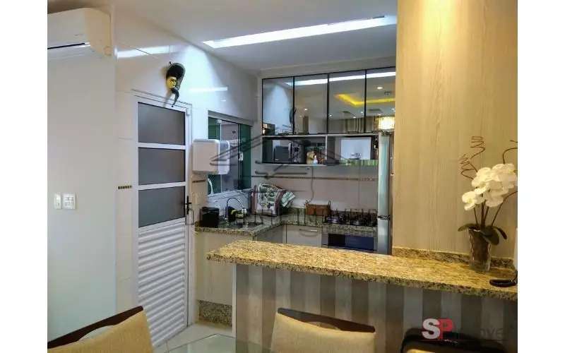 Foto 1 de Casa de Condomínio com 2 Quartos para alugar, 130m² em Vila Matilde, São Paulo