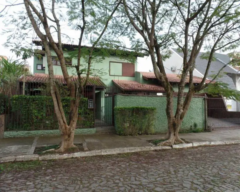 Foto 1 de Sobrado com 3 Quartos à venda, 229m² em São José, São Leopoldo