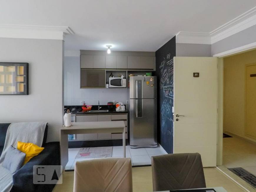 Foto 4 de Apartamento com 2 Quartos para alugar, 47m² em Cambuci, São Paulo