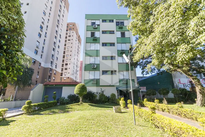 Foto 2 de Apartamento com 2 Quartos para alugar, 65m² em Jardim do Salso, Porto Alegre