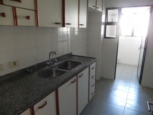Foto 4 de Apartamento com 3 Quartos para alugar, 95m² em Bigorrilho, Curitiba