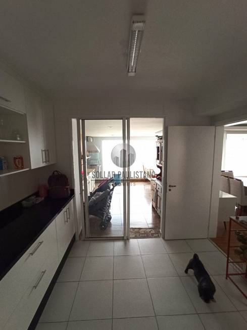 Foto 3 de Apartamento com 3 Quartos para alugar, 177m² em Jardim Monte Kemel, São Paulo