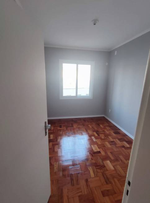 Foto 5 de Apartamento com 3 Quartos para alugar, 45m² em Sarandi, Porto Alegre
