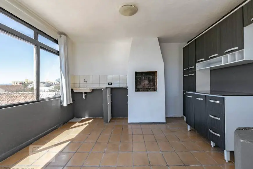 Foto 2 de Casa com 2 Quartos para alugar, 120m² em Barreirinha, Curitiba