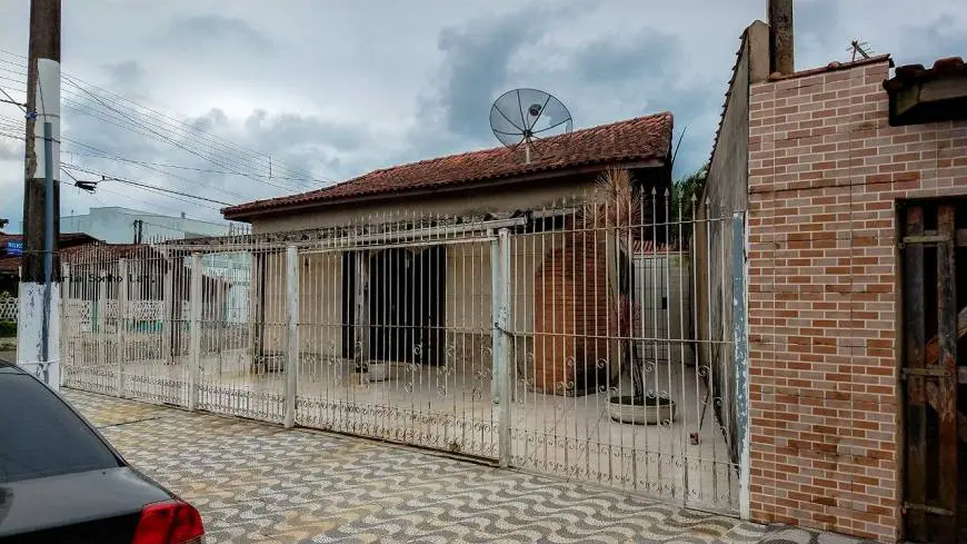 Foto 1 de Casa com 2 Quartos à venda, 73m² em Vila Caicara, Praia Grande