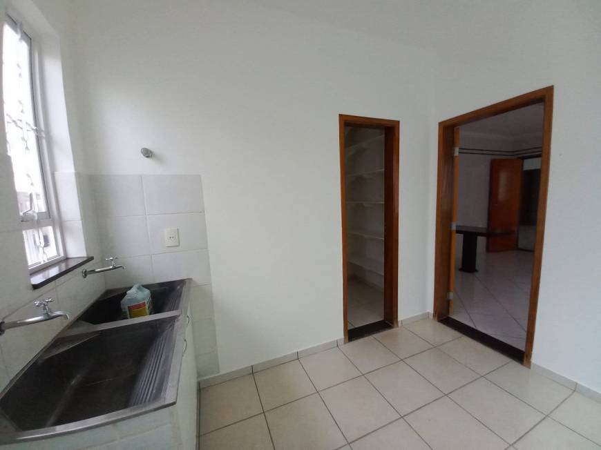 Foto 3 de Casa com 3 Quartos à venda, 240m² em Santa Mônica, Uberlândia
