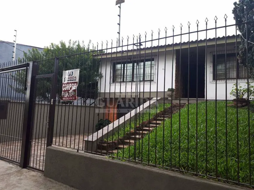 Foto 1 de Casa com 4 Quartos à venda, 277m² em Bom Jesus, Porto Alegre
