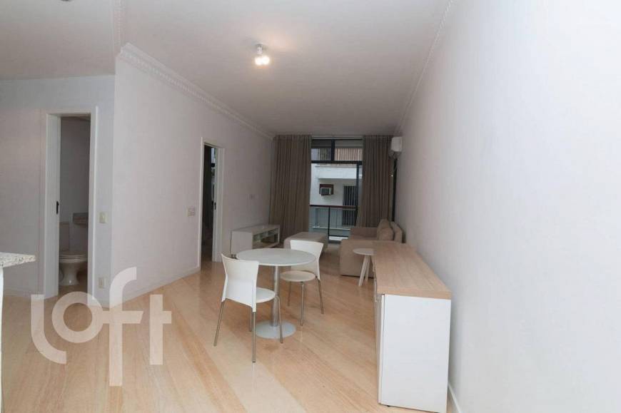 Foto 3 de Apartamento com 1 Quarto à venda, 76m² em Leblon, Rio de Janeiro