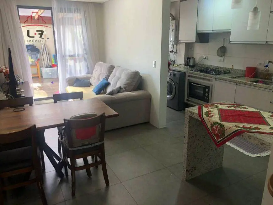Foto 2 de Apartamento com 2 Quartos à venda, 86m² em Guaíra, Curitiba