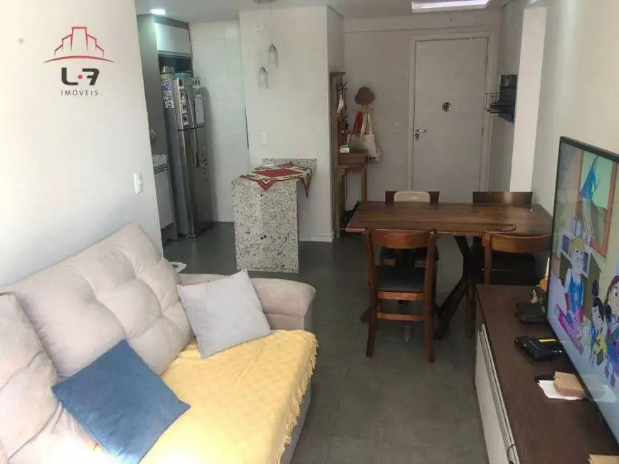 Foto 4 de Apartamento com 2 Quartos à venda, 86m² em Guaíra, Curitiba