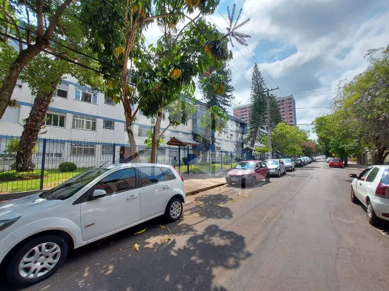 Foto 5 de Apartamento com 2 Quartos para alugar, 70m² em Passo da Areia, Porto Alegre