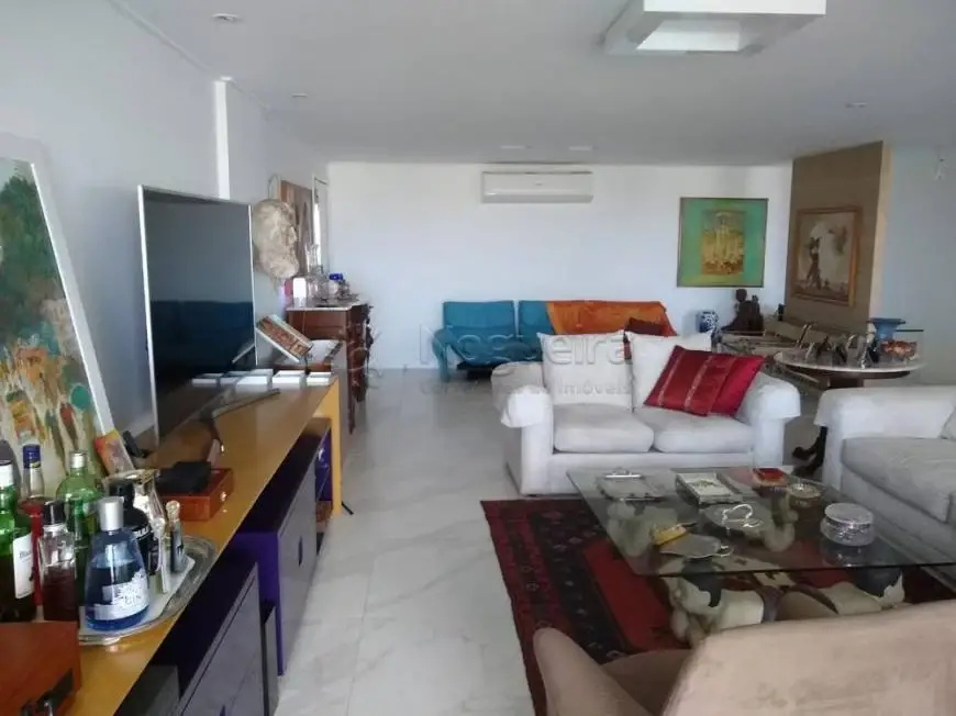 Foto 2 de Apartamento com 3 Quartos à venda, 192m² em Poço, Recife