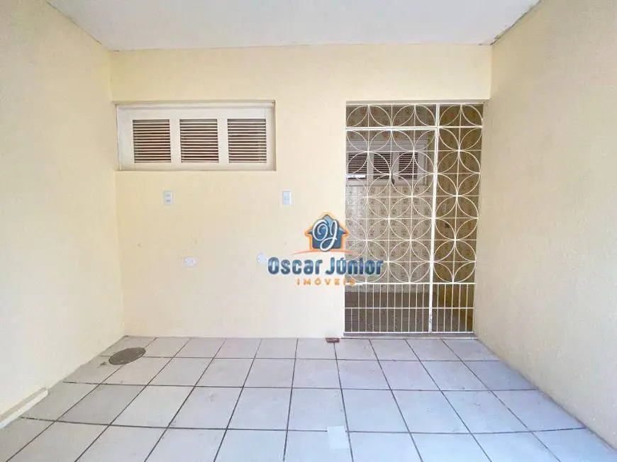 Foto 2 de Casa com 1 Quarto para alugar, 40m² em Jóquei Clube, Fortaleza