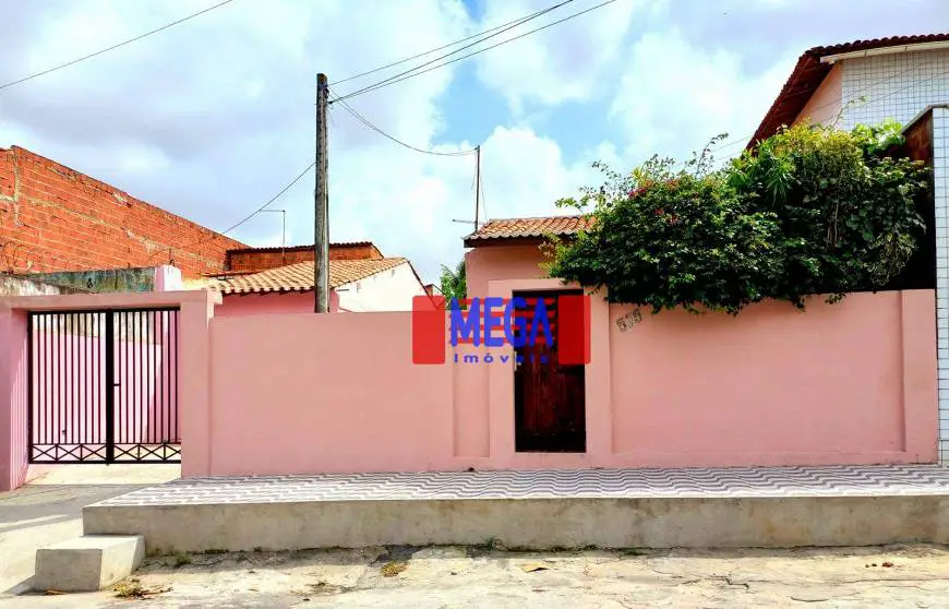 Foto 1 de Casa com 2 Quartos para alugar, 57m² em Barra do Ceará, Fortaleza