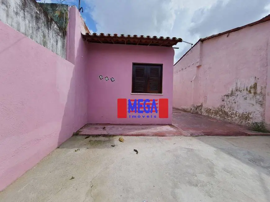 Foto 3 de Casa com 2 Quartos para alugar, 57m² em Barra do Ceará, Fortaleza