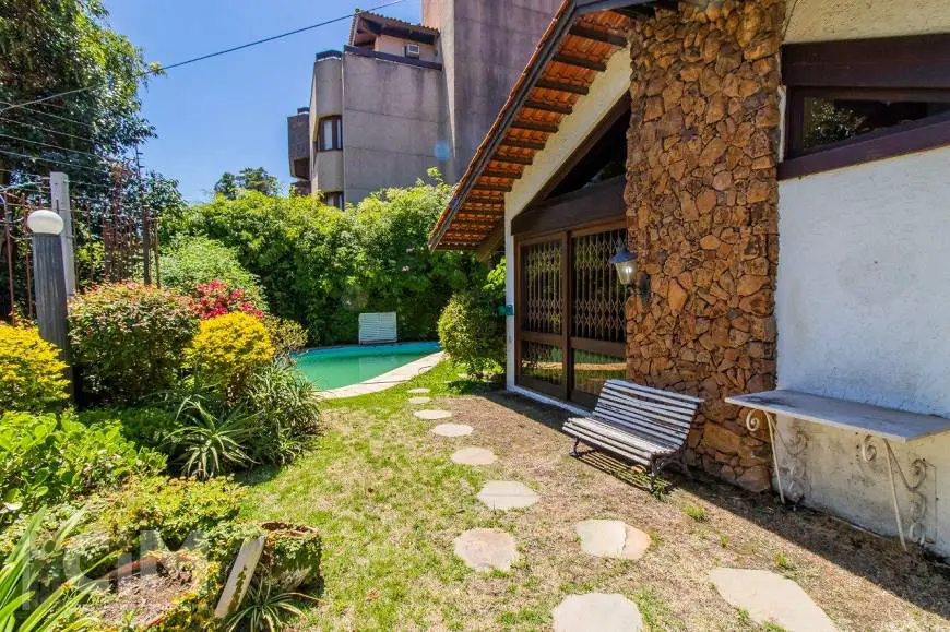 Foto 1 de Casa com 4 Quartos para alugar, 640m² em Boa Vista, Porto Alegre