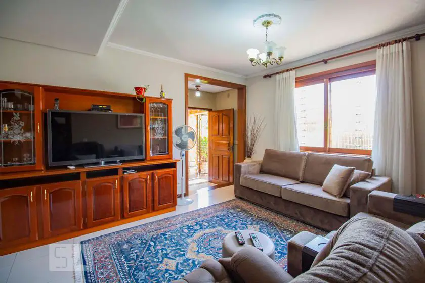 Foto 3 de Casa com 5 Quartos para alugar, 250m² em Passo D areia, Porto Alegre