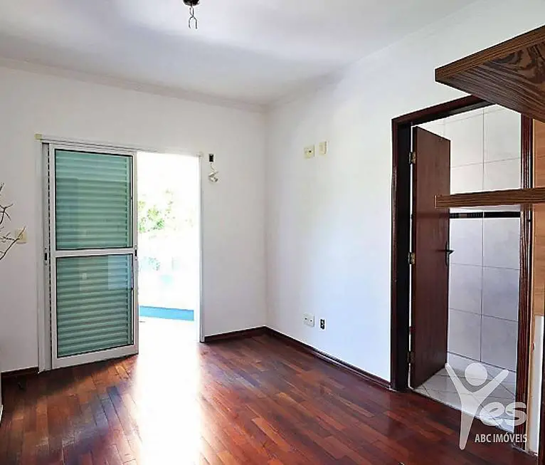 Foto 2 de Sobrado com 4 Quartos para alugar, 250m² em Vila Lea, Santo André