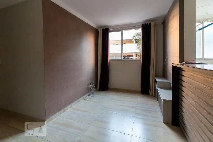 Foto 1 de Apartamento com 2 Quartos à venda, 42m² em Jardim Maia, Guarulhos