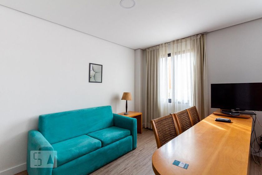 Foto 1 de Apartamento com 2 Quartos para alugar, 45m² em Moema, São Paulo