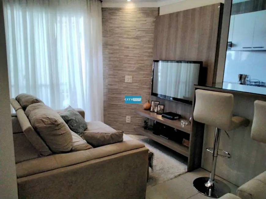 Foto 1 de Apartamento com 2 Quartos à venda, 56m² em Vila Endres, Guarulhos