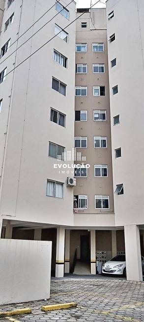 Foto 2 de Apartamento com 3 Quartos à venda, 55m² em Ponta de Baixo, São José