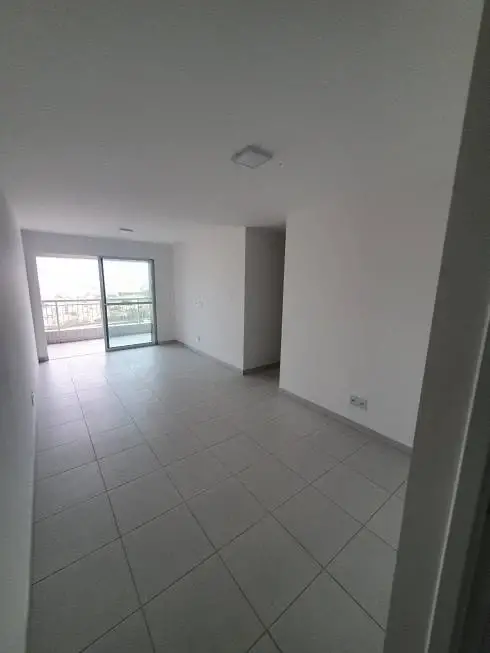 Foto 2 de Apartamento com 3 Quartos para alugar, 94m² em Presidente Kennedy, Fortaleza