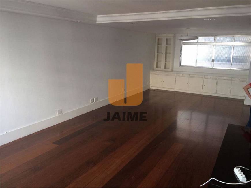 Foto 1 de Apartamento com 3 Quartos para alugar, 140m² em Sumaré, São Paulo
