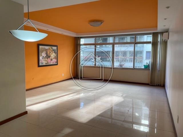 Foto 2 de Apartamento com 4 Quartos à venda, 180m² em Icaraí, Niterói