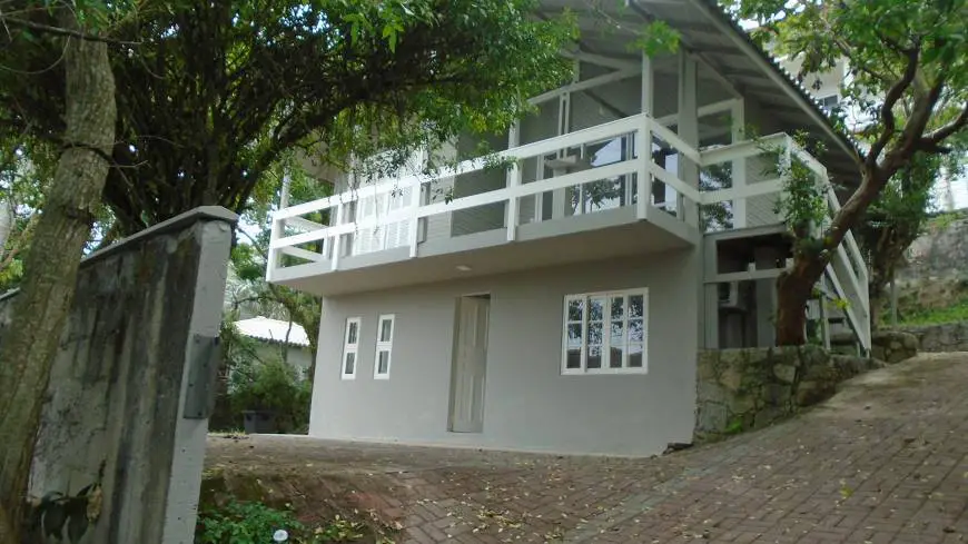 Foto 1 de Casa com 2 Quartos para alugar, 100m² em Canto da Lagoa, Florianópolis