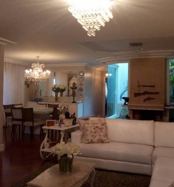 Foto 3 de Casa com 3 Quartos à venda, 377m² em Jardim Avelino, São Paulo